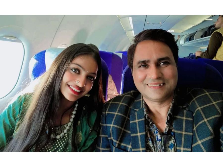 पर्दे पर आएगी मोनालिसा संग विवाद की सच्चाई, 'सनोज तन्हा सफर' का ऐलान, फिल्ममेकर बोले- मेरे खिलाफ रचा गया षड्यंत्र